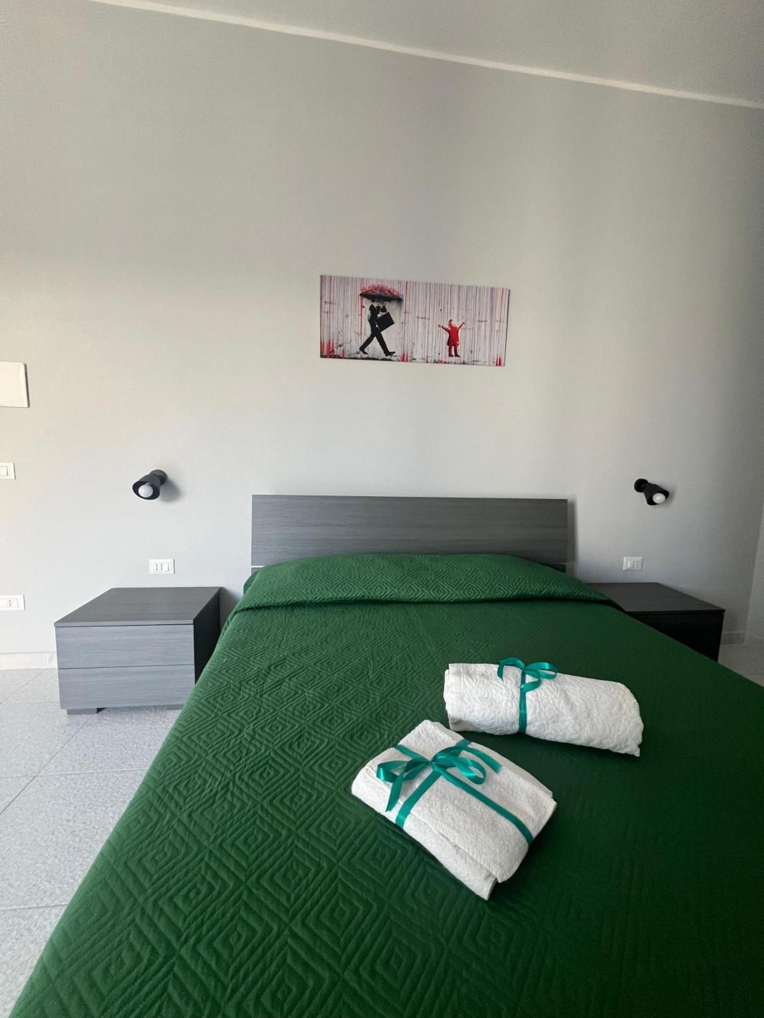 Settetrequattro Rooms Syracuse Bagian luar foto