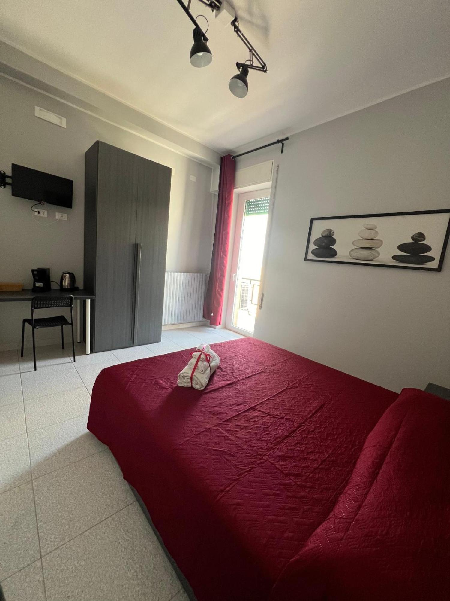 Settetrequattro Rooms Syracuse Bagian luar foto