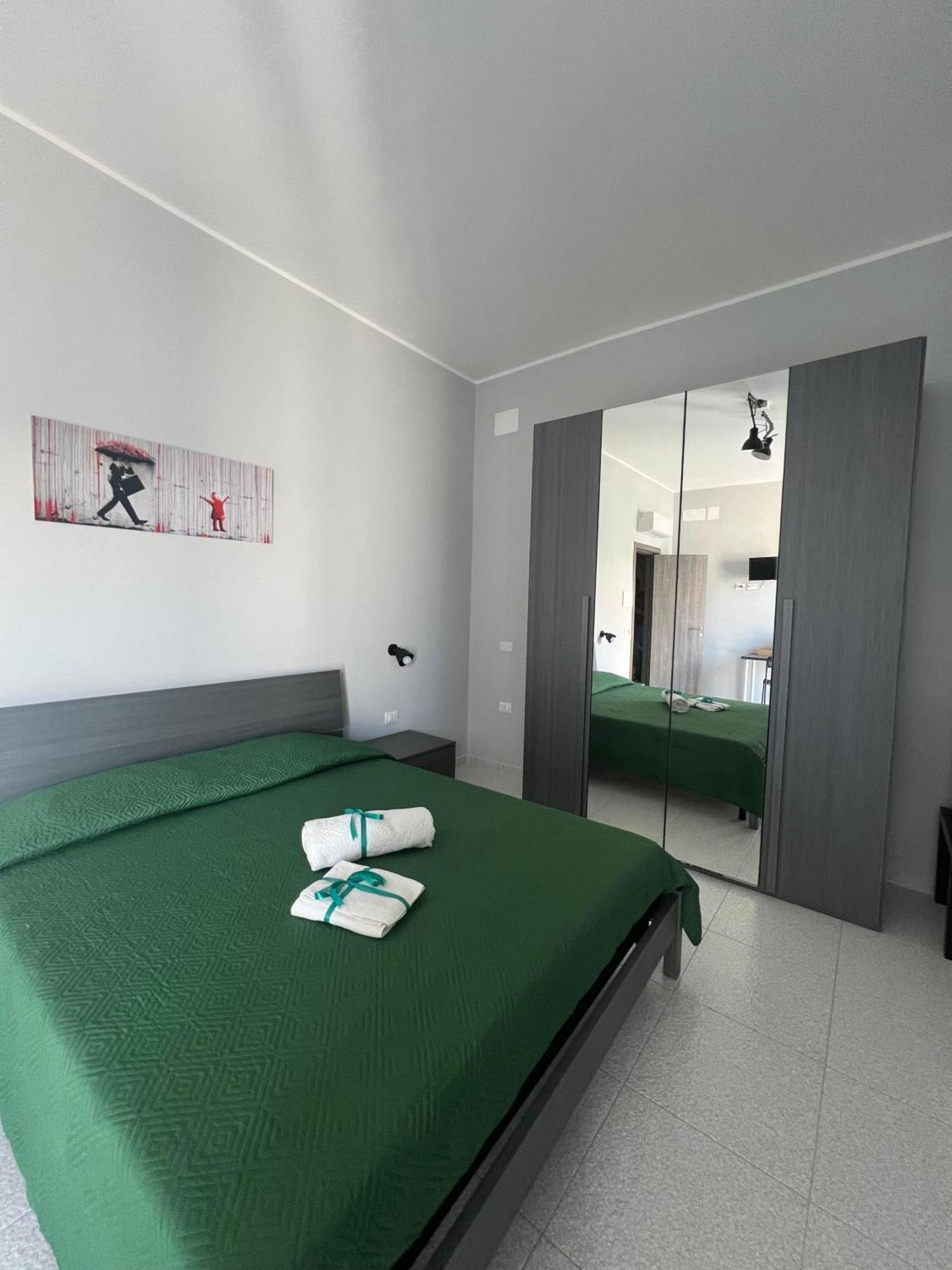 Settetrequattro Rooms Syracuse Bagian luar foto